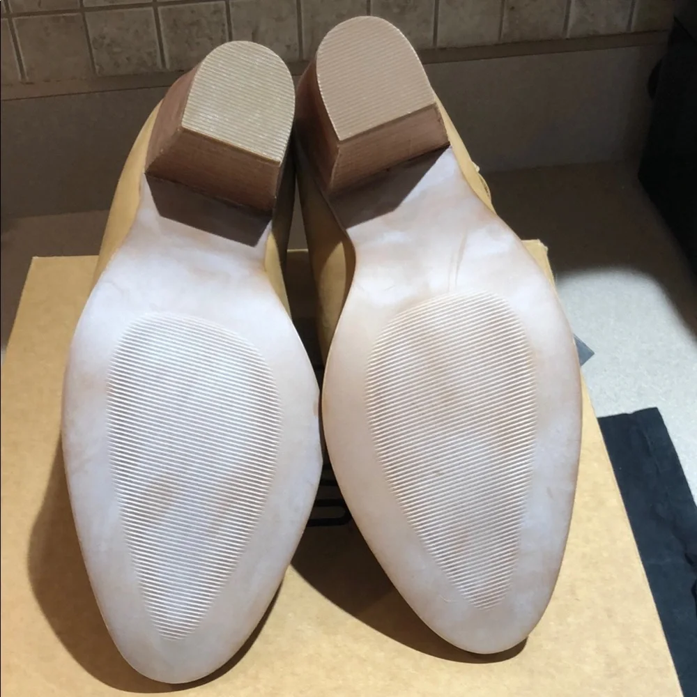 New Crevo Camel Tan Buckle Heeled Mules Sz. 10 - Picture 8 of 8
